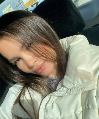 😘 Живу в Москве, где наша встреча будет полна страсти и наслаждения. 💋 У меня широкий спектр услуг, готовых удовлетворить твои самые сокровенные желания. 🌟 От классического секса до ролевых игр - мы сможем попробовать все, что пожелаешь. 💦 У меня есть множество положительных отзывов, которые подтверждают мою профессиональность. 🌹 Ты сможешь увидеть мои фото, чтобы убедиться в моей красоте и сексуальности. 📸 Не упусти возможность окунуться в мир наслаждения со мной! Пиши, и наши встречи будут незабываемыми. 🔥💫 Регина